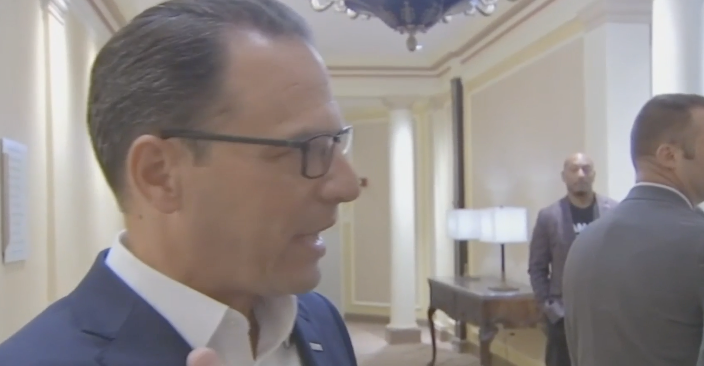 川普批判宾州州长:“被严重高估的犹太州长!我为以色列做的事比任何人都多!